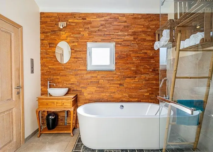 Bel'air Avec De Nage Exterieur Holiday home Marchin