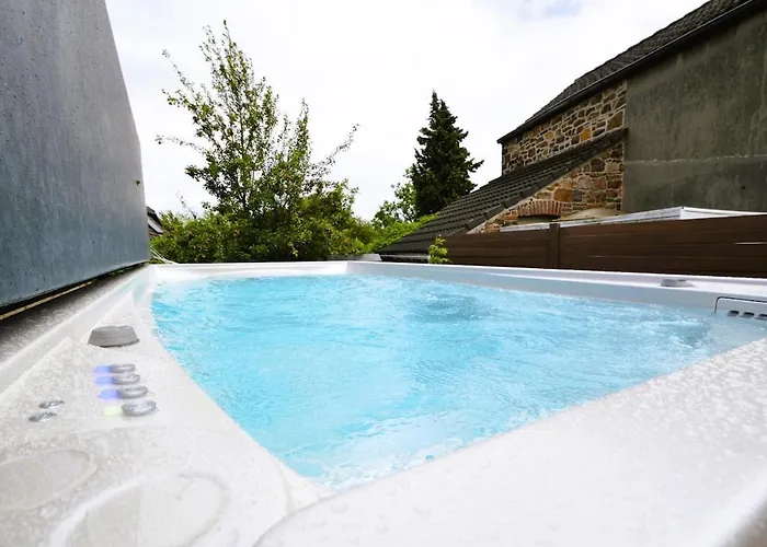 Holiday home Bel'air Avec De Nage Exterieur Marchin